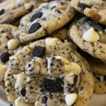 Freshly baked Cookies 'n Cream Cookies with chocolate chunks and cream