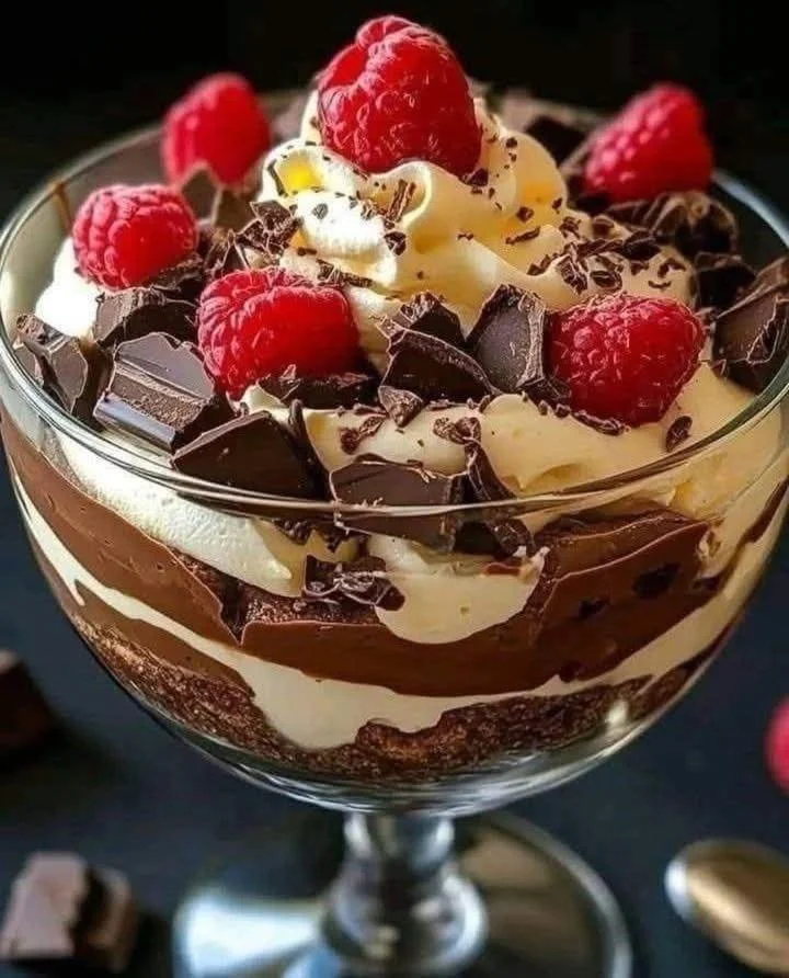 Delicious Baileys Chocolate Cheesecake Trifle dessert layered in a glass