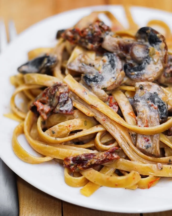 Sun-dried Tomato Mushroom Pasta in Garlic Basil Cream Sauce