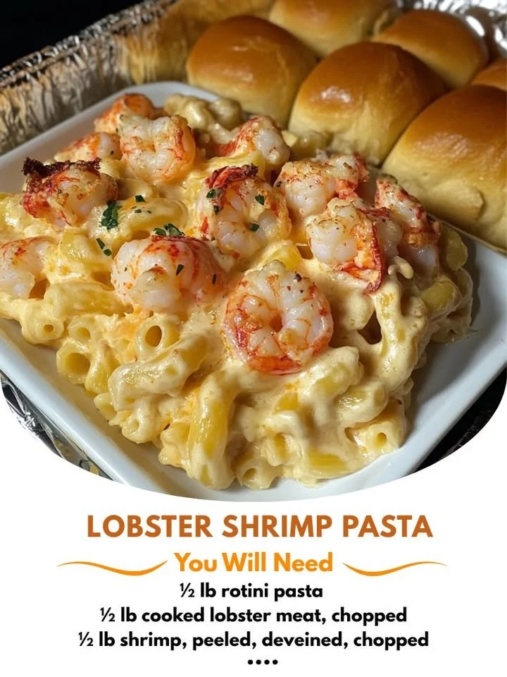 Delicious baked lobster and shrimp mac and cheese topped with crispy breadcrumbs